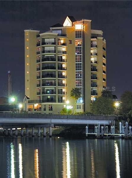 1st image of 600 Garrison Cove Ln APT 10