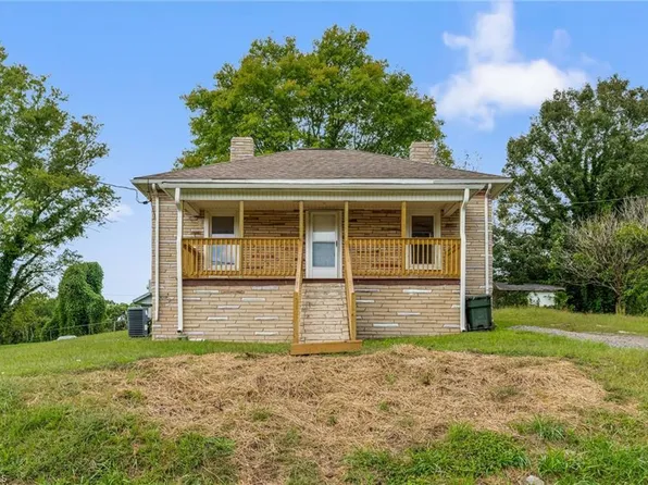509 Kyle St, Mount Airy, NC 27030