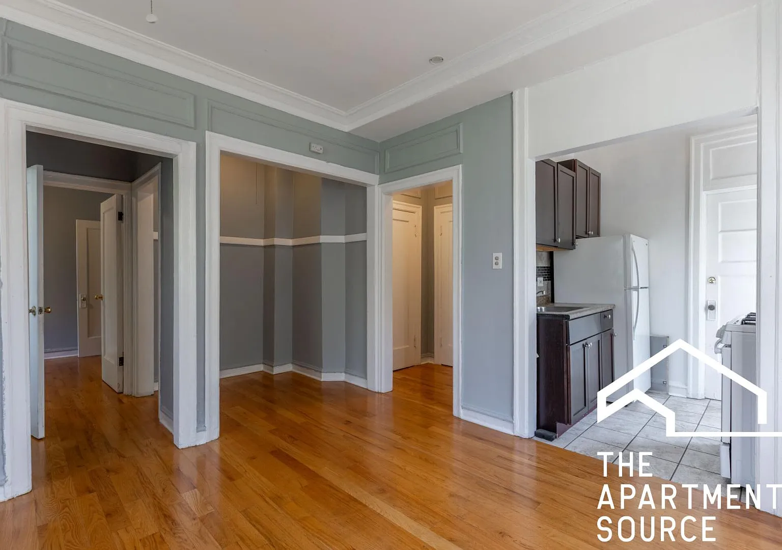 1367 W Estes Ave — Photo 3