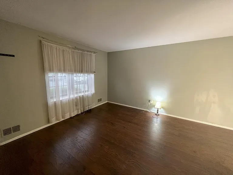 54 Village Green Way — Photo 13