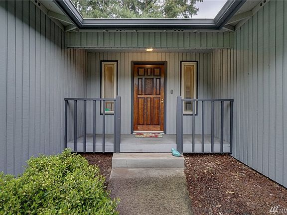 3rd image of 15203 107th Avenue Ct E