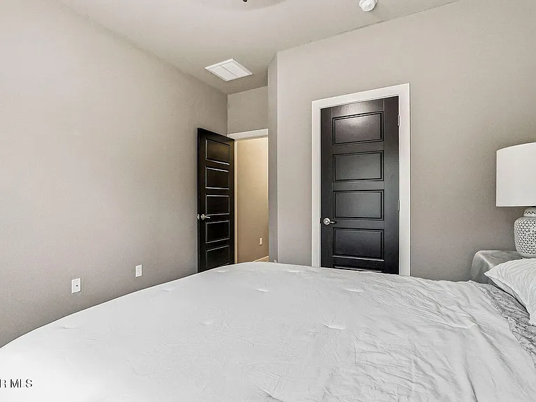 10155 Hueco Jct — Photo 14