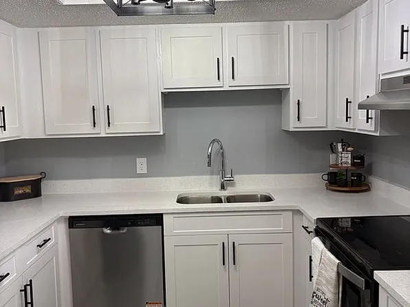 556 Fairways Cir #B, Ocala, FL 34472