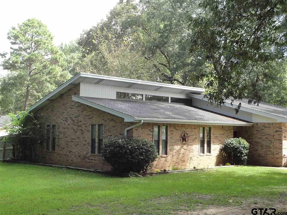 1st image of 115 Forest Creek Dr
