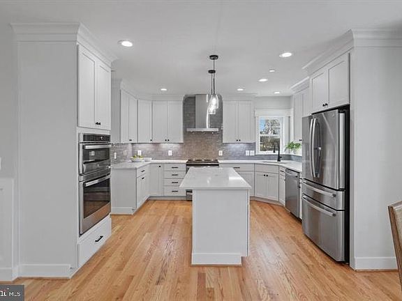 3rd image of 2806A Norbeck Rd