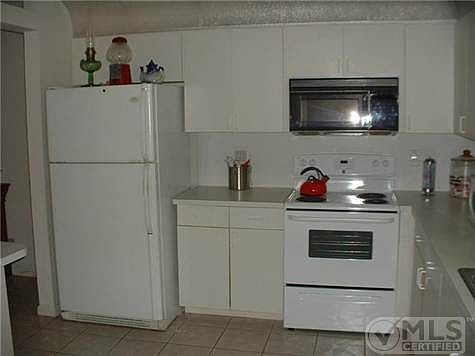 3rd image of 5277 Crystal Anne Dr