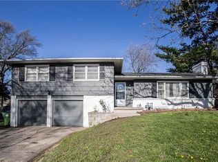 7206 Overton Ave, Raytown, MO 64133