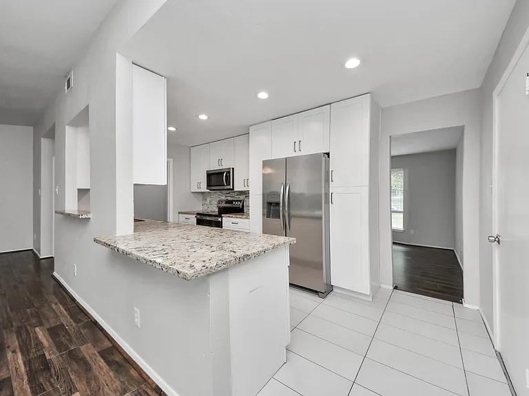 5602 Dryad Dr — Photo 12