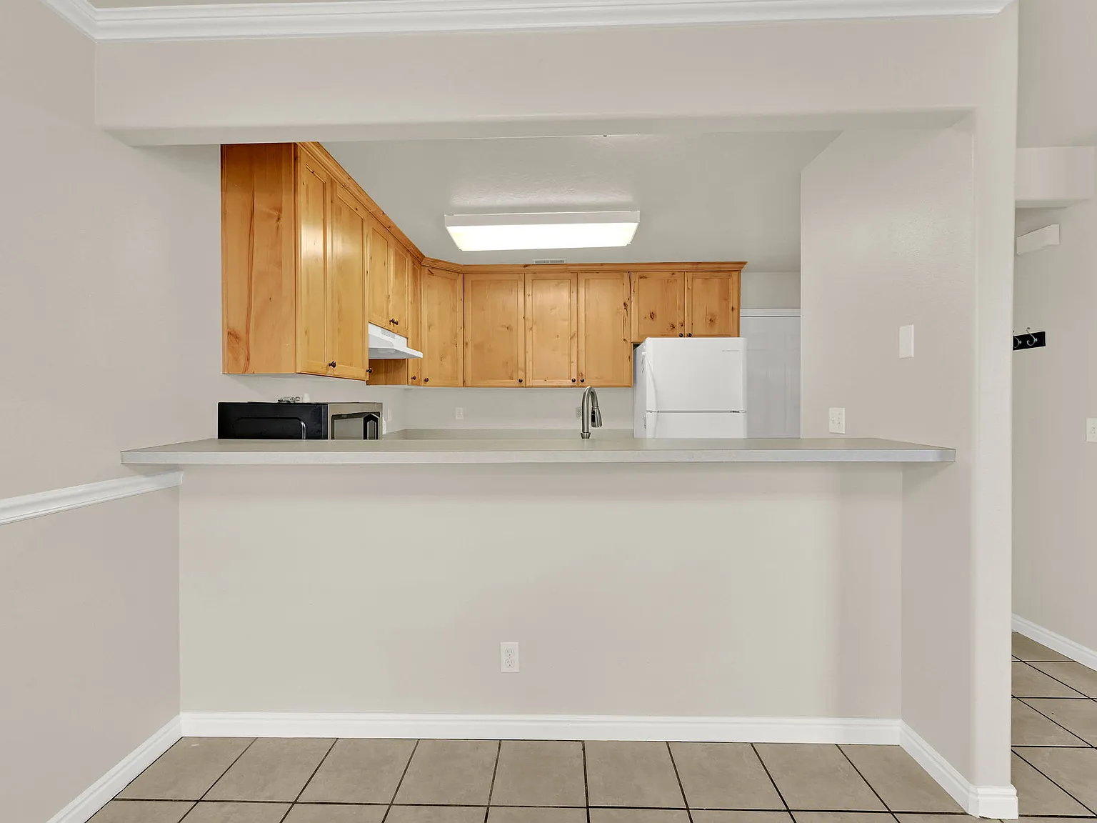 3 bed, 2.5 bath, 1488 sqft, $1,850 — Photo 2