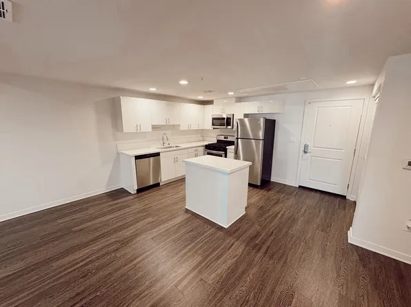 6332 Woodman Ave, Van Nuys, CA