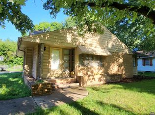 1819 SW Mission Ave, Topeka, KS 66604