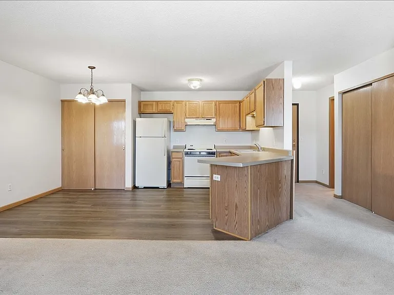 750 Penn St — Photo 14