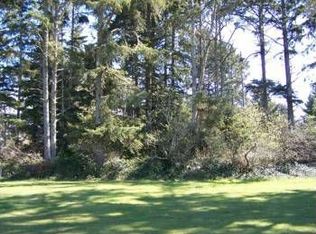323 Dolphin Ave NE, Ocean Shores, WA 98569