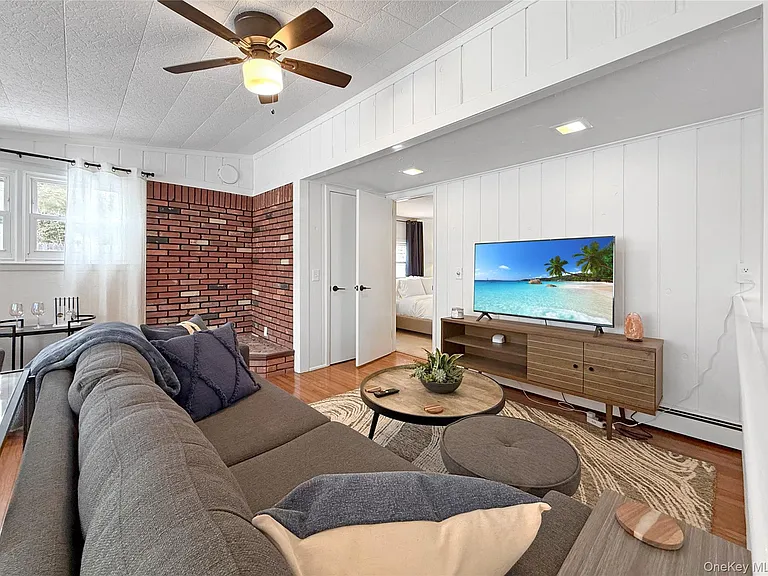 839 Pond View Rd — Photo 9