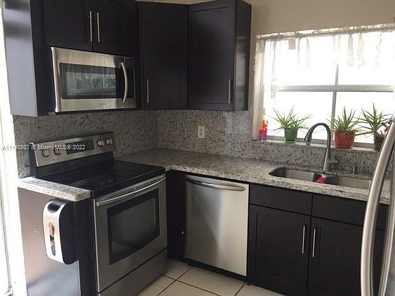 4th image of 3855 Amalfi Dr #3855