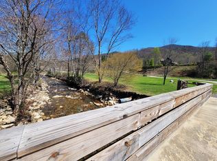 300 Shining Rock Dr, Canton, NC 28716