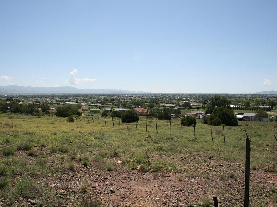 1st image of 2925 N Papago Trl