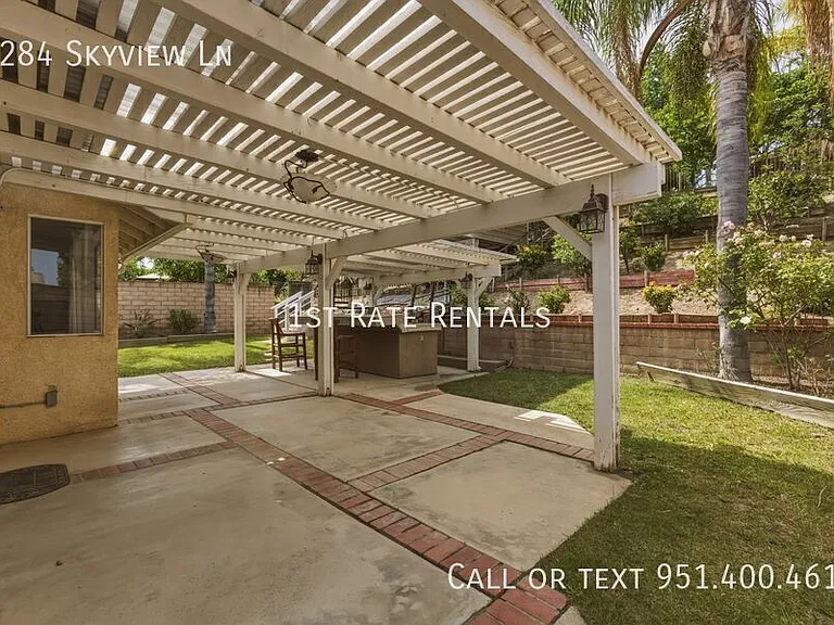 3284 Skyview Ln — Photo 16