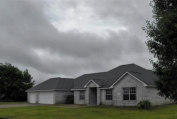 4th image of 1905 N Meadow Cir