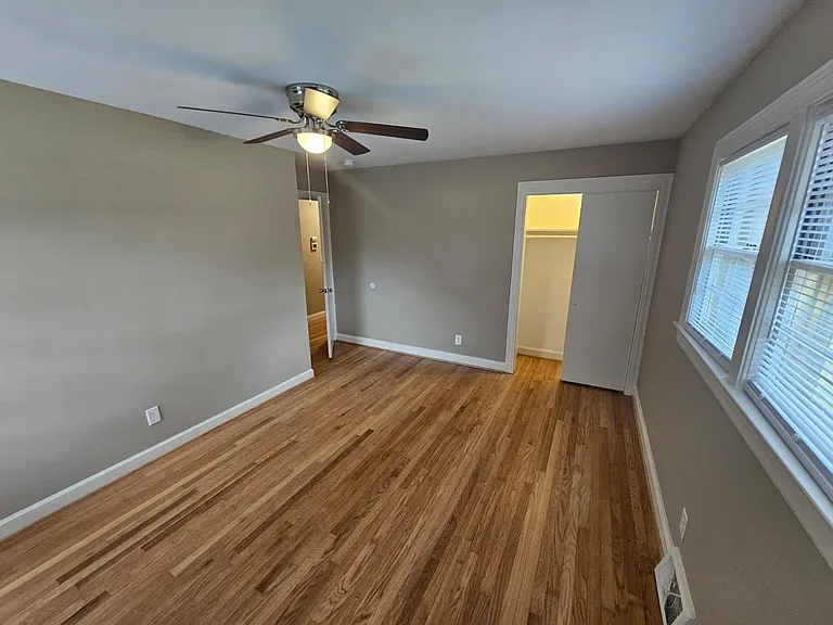 112 Timberlane Dr — Photo 10