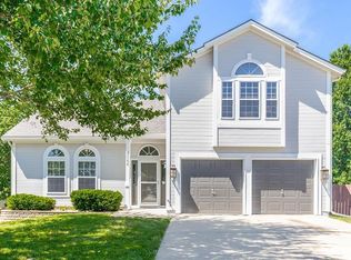4544 NE Webster Dr, Lees Summit, MO 64064
