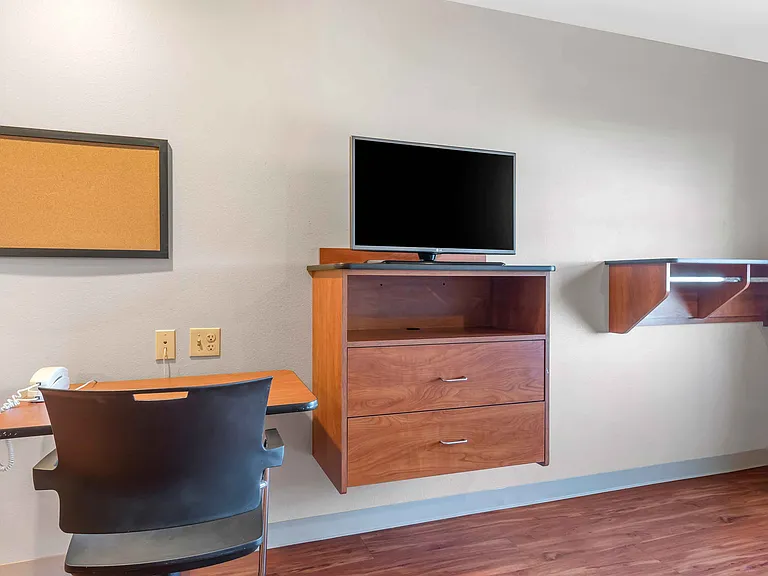 Studio Suite - 1 Queen Bed