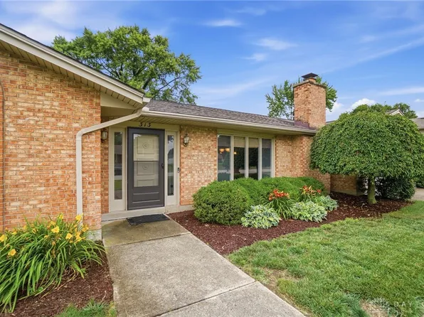 313 Chris Dr, Englewood, OH 45322