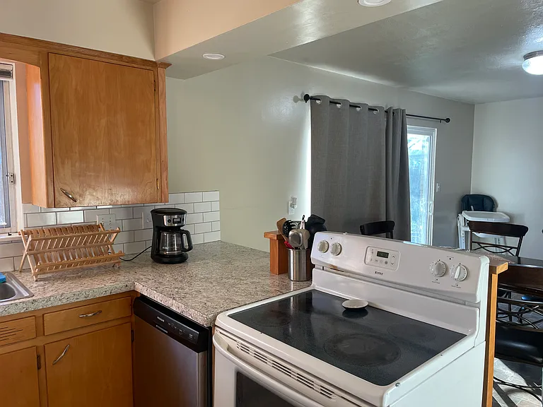 903 W Linden St — Photo 20