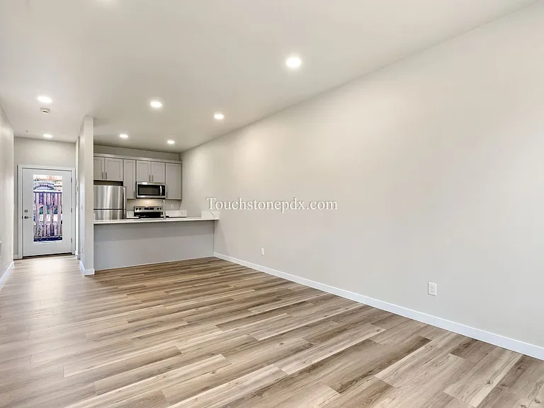 3323 SE 87th Ave — Photo 31