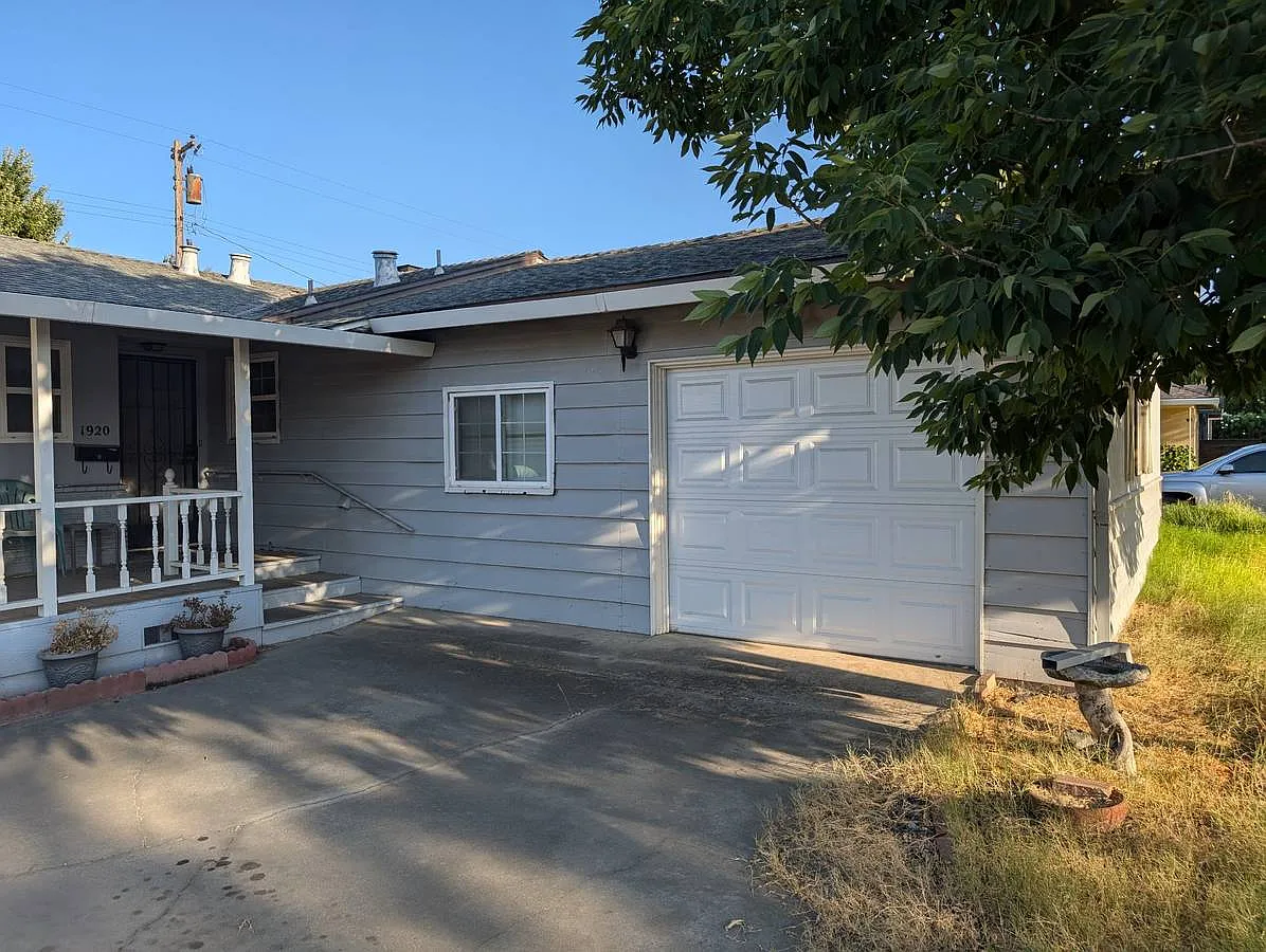 4 bed, 1429 sqft, $1,100 — Photo 3