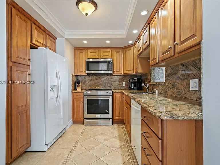 1 Las Olas Cir #809 — Photo 22