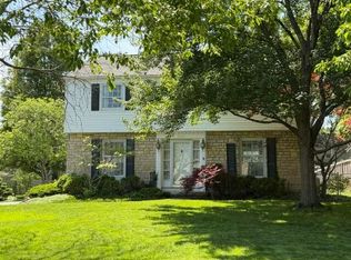 2559 Welsford Rd, Upper Arlington, OH 43221