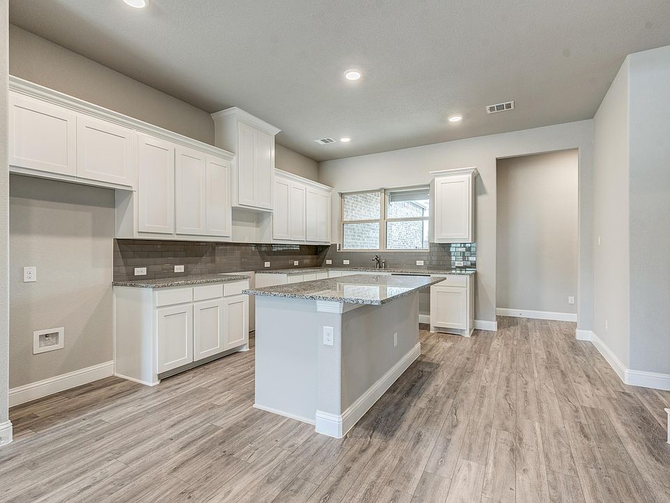 1st image of 6524 Iron Horse Blvd