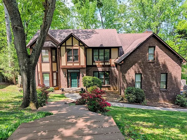 9424 Ojay Dr SE, Huntsville, AL 35803