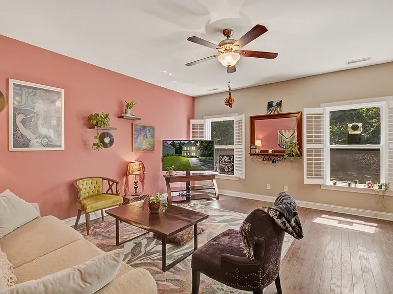 21 Oak Forest Dr #B — Photo 36