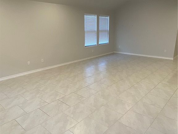 5th image of 2329 Sky Crest Dr