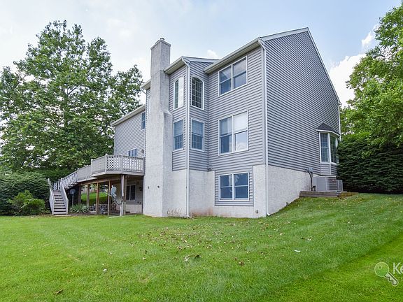 3rd image of 5474 Grandview Ln