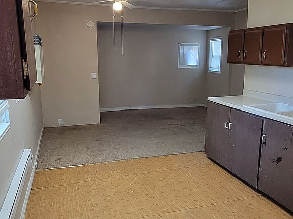 4th image of 387 N University Ave #3
