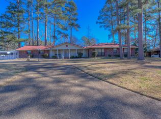 607 5th St NE, Springhill, LA 71075