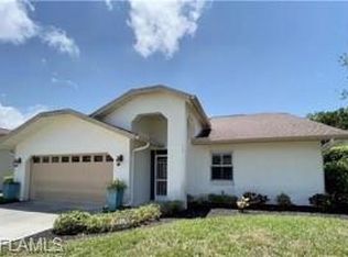 1380 Monarch Cir, Naples, FL 34116