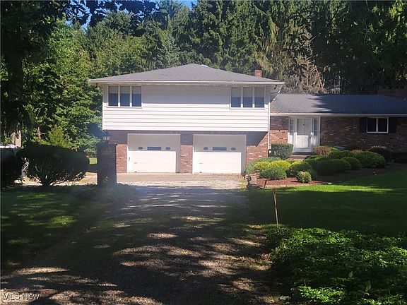 3rd image of 7425 Brookside St
