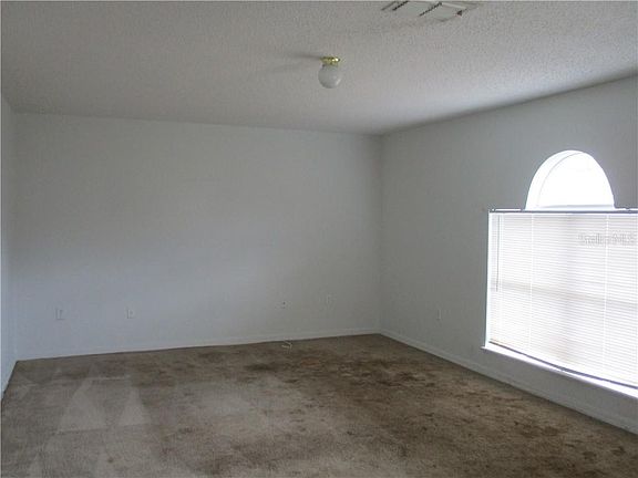 3rd image of 12944 Lake Vista Dr