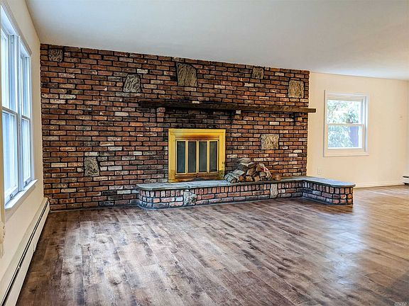 3rd image of 80 Split Cedar Dr