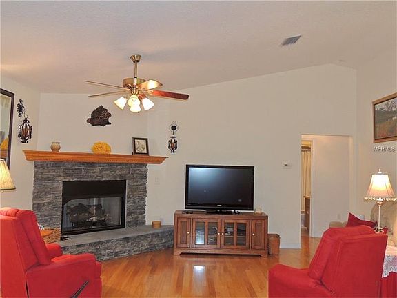 4th image of 33814 Secret Hill Dr