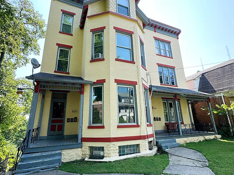 930 Summit Ave #1 — Photo 27