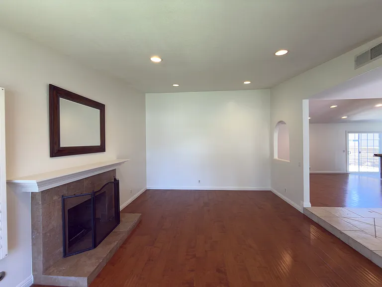 1234 Summersworth Pl — Photo 3