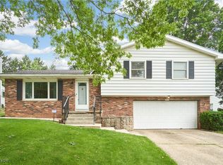 2525 Barrington Rd, Akron, OH 44333