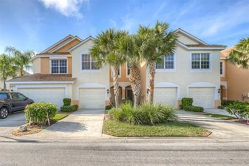 8271 Village Edge Cir #5 Photo 1