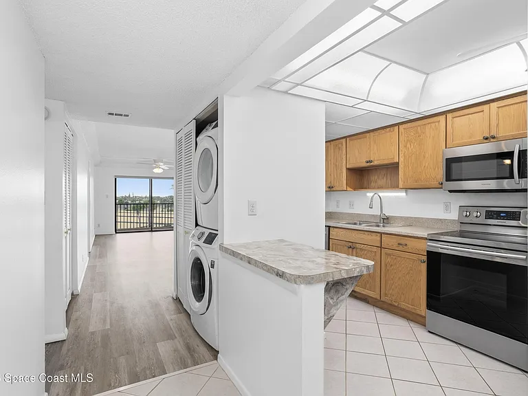 500 Palm Springs Blvd #407 — Photo 3