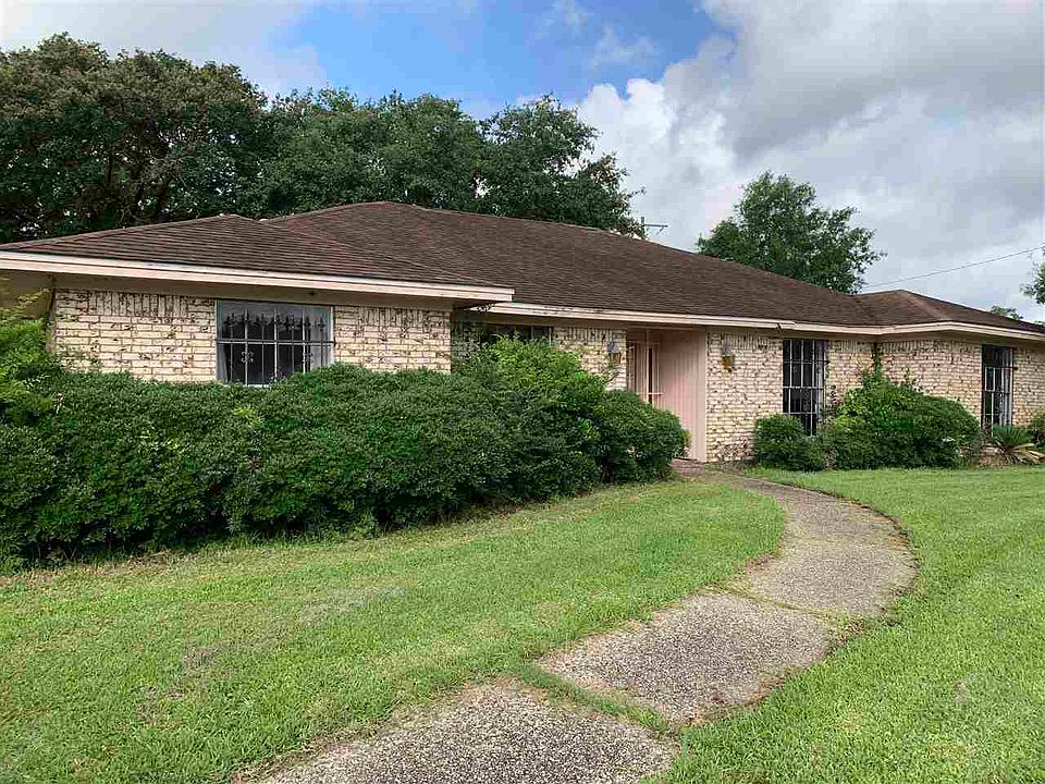 1st image of 3245 Frances Pl